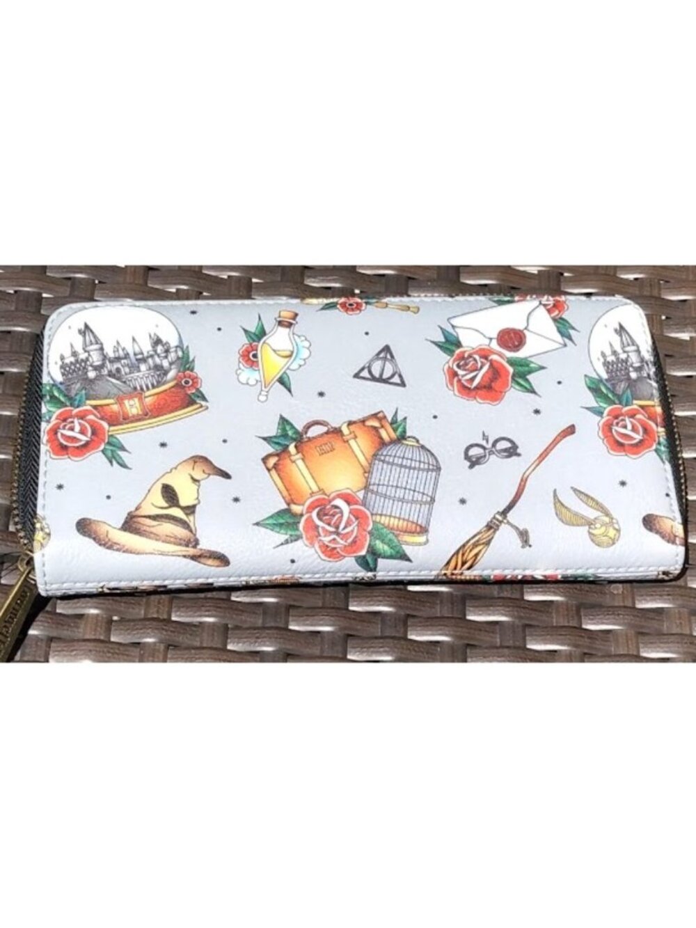 Harry Potter Loungefly Fullsized Wallet - Picture 5 of 5